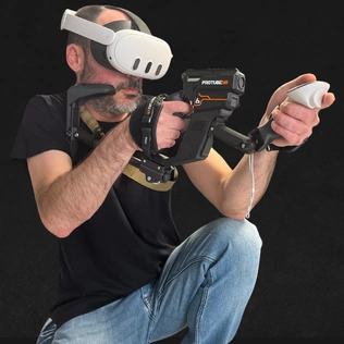 Provolver Elite-pistool met haptische terugslag en extensies voor quest 3 in gebruik